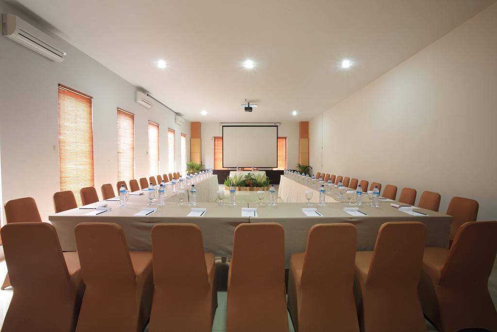 Hotel Narmada Convention Hall Mataram Zewnętrze zdjęcie