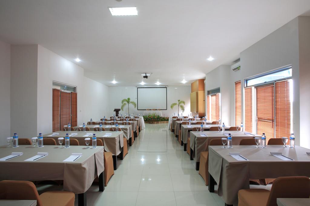 Hotel Narmada Convention Hall Mataram Zewnętrze zdjęcie