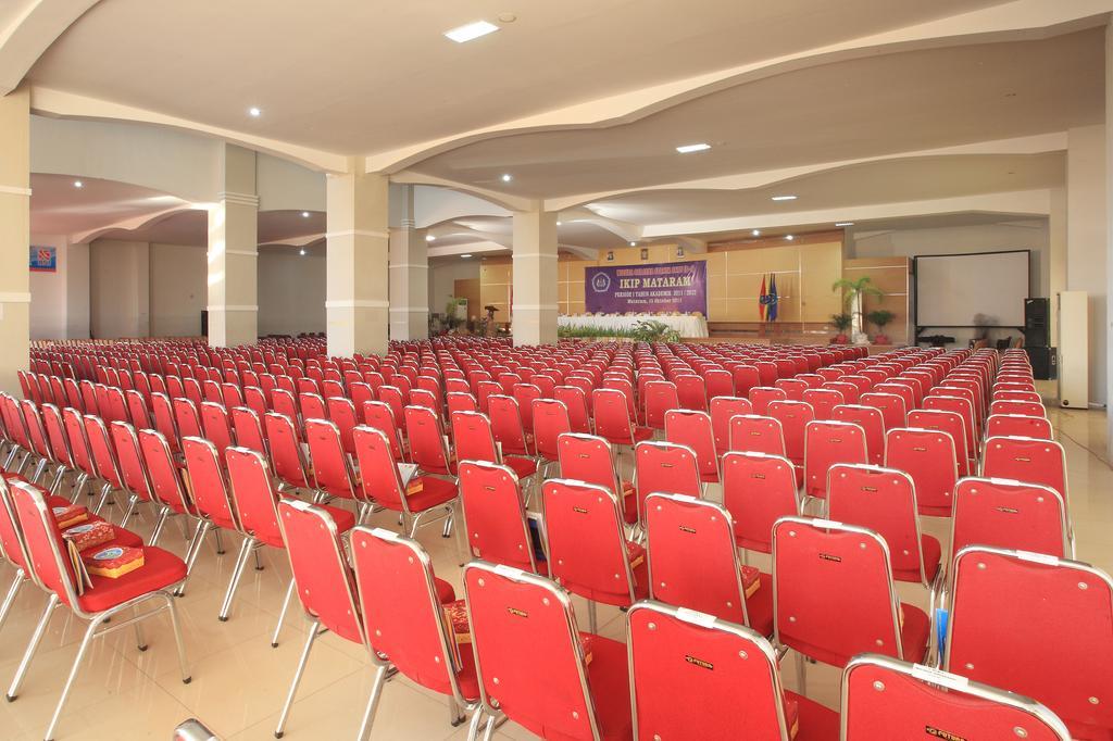 Hotel Narmada Convention Hall Mataram Zewnętrze zdjęcie